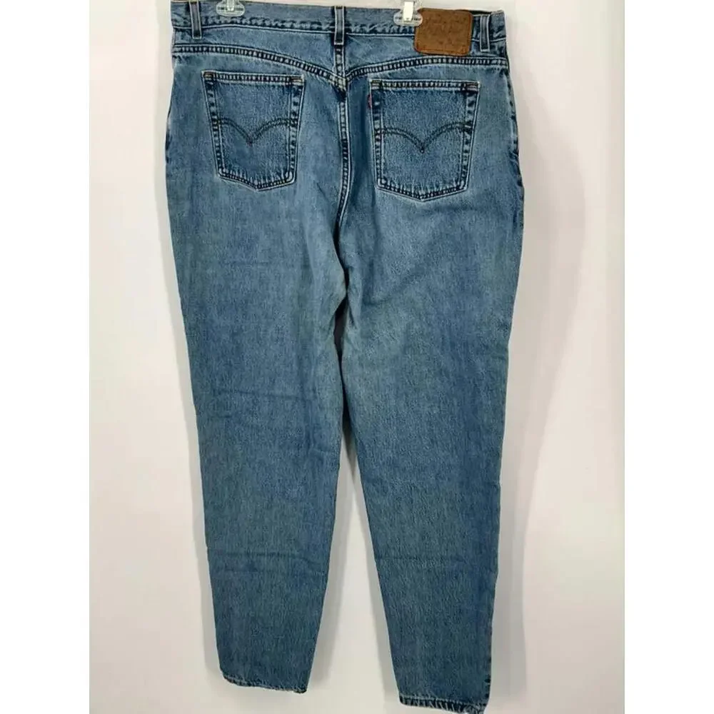 Levi's 550 Relaxed Fit Light Wash Denim Jeans Size 32‎ Waist